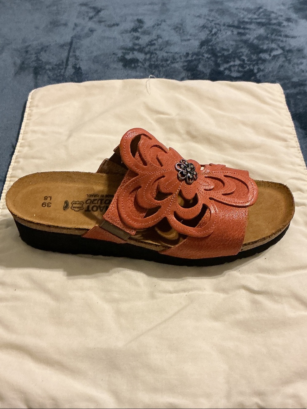 Naot Women's Coral Cutout Floral Slide Mule